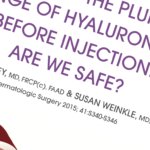 RETRACTION OF THE PLUNGER ON A SYRINGE OF HYALURONIC ACID BEFORE INJECTION